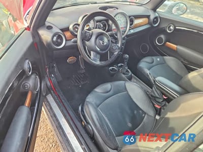 Zdjęcie 8 z 12 samochodu: 2012 MINI COOPER S VIN:WMWZP3C5XCT550379 - miniatura