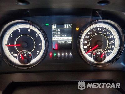 Zdjęcie 9 z 11 samochodu: 2018 RAM 1500 ST VIN:3C6JR7DT7JG243011 - miniatura
