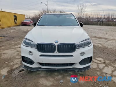 Piąte zdjęcie samochodu w środku: 2016 BMW X5 XDRIVE50I VIN:5UXKR6C58G0J79955 - miniatura