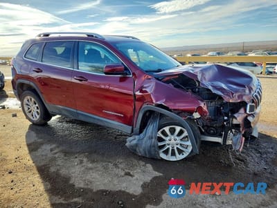 Czwarte zdjęcie samochodu z boku: 2019 JEEP CHEROKEE LATITUDE VIN:1C4PJLCBXKD427952 - miniatura