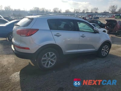 Trzecie zdjęcie samochodu z tyłu: 2015 KIA SPORTAGE LX VIN:KNDPBCAC4F7780023 - miniatura