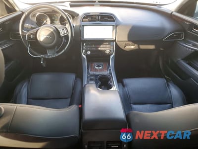 Zdjęcie 8 z 12 samochodu: 2017 JAGUAR XE FIRST EDITION VIN:SAJAH4BV4HA946591 - miniatura