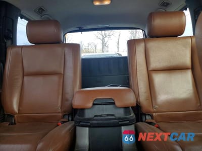 Zdjęcie 10 z 13 samochodu: 2010 TOYOTA SEQUOIA PLATINUM VIN:5TDDW5G17AS027111 - miniatura