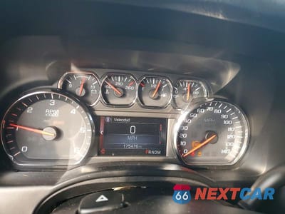 Zdjęcie 9 z 12 samochodu: 2015 GMC YUKON SLE VIN:1GKS1AKC4FR155341 - miniatura