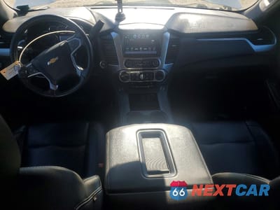 Zdjęcie 8 z 13 samochodu: 2018 CHEVROLET SUBURBAN C1500 LT VIN:1GNSCHKCXJR254163 - miniatura