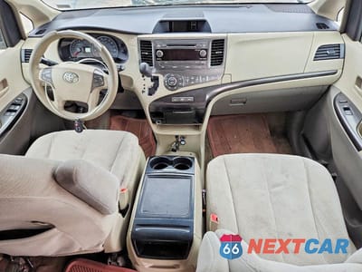 Zdjęcie 8 z 13 samochodu: 2013 TOYOTA SIENNA LE VIN:5TDKK3DC5DS367424 - miniatura