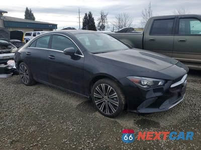 Czwarte zdjęcie samochodu z boku: 2021 MERCEDES-BENZ CLA 250 VIN:W1K5J4GB8MN163883 - miniatura