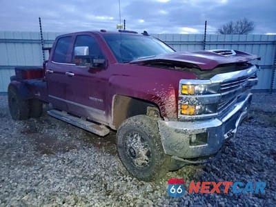 Czwarte zdjęcie samochodu z boku: 2018 CHEVROLET SILVERADO K3500 LTZ VIN:1GC5K0CY3JZ203446 - miniatura