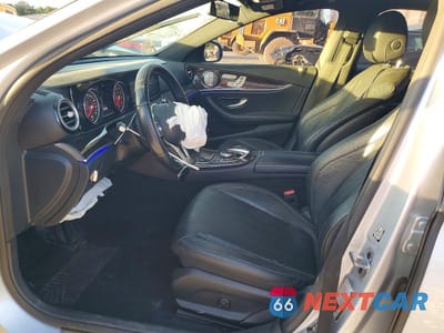 Zdjęcie 7 z 12 samochodu: 2019 MERCEDES-BENZ E 300 VIN:WDDZF4JB8KA576578 - miniatura