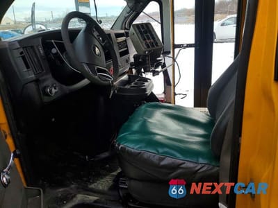 Piąte zdjęcie samochodu w środku: 2009 CHEVROLET EXPRESS SCHOOL BUS VIN:1GBHG316391114296 - miniatura