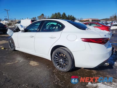 Drugie zdjęcie samochodu z przodu: 2022 ALFA ROMEO GIULIA VIN:ZARFANAN1N7656727 - miniatura
