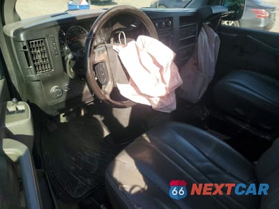 Zdjęcie 8 z 14 samochodu: 2019 GMC SAVANA G3500 VIN:1GTZ7GFG3K1239846 - miniatura