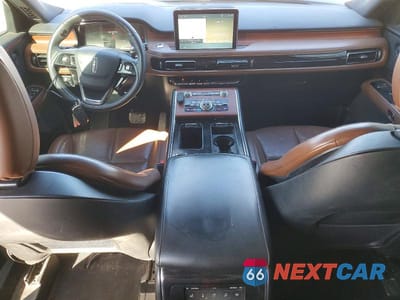 Zdjęcie 8 z 12 samochodu: 2021 LINCOLN AVIATOR GRAND TOURING VIN:5LMYJ8XY5MNL00659 - miniatura