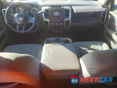 Zdjęcie 8 z 12 samochodu: 2013 RAM 1500 SLT VIN:1C6RR6GP3DS618403 - miniatura