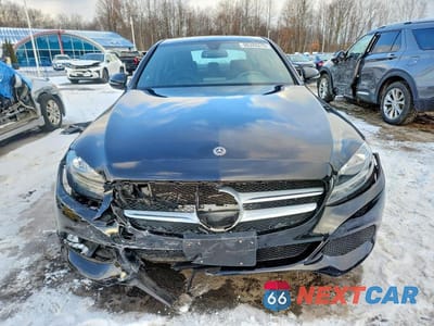 Piąte zdjęcie samochodu w środku: 2018 MERCEDES-BENZ C 300 4MATIC VIN:55SWF4KB7JU270830 - miniatura
