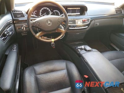 Zdjęcie 8 z 12 samochodu: 2011 MERCEDES-BENZ S 550 VIN:WDDNG7BB0BA369209 - miniatura