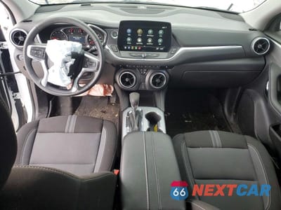 Zdjęcie 8 z 12 samochodu: 2025 CHEVROLET BLAZER 2LT VIN:3GNKBCR44SS118145 - miniatura