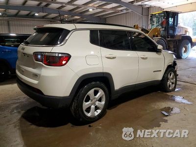 Trzecie zdjęcie samochodu z tyłu: 2019 JEEP COMPASS LATITUDE VIN:3C4NJDBB1KT723984 - miniatura