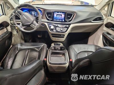 Zdjęcie 8 z 14 samochodu: 2017 CHRYSLER PACIFICA TOURING L VIN:2C4RC1BGXHR508184 - miniatura