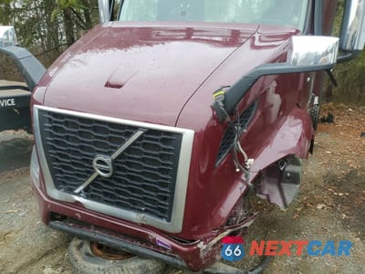 Zdjęcie 7 z 10 samochodu: 2025 VOLVO VNR - SEMI TRUCK VIN:4V4WC9EH0SN684529 - miniatura