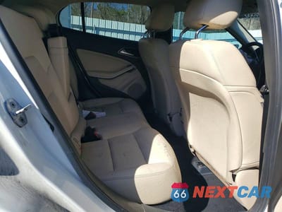 Zdjęcie 11 z 12 samochodu: 2018 MERCEDES-BENZ GLA 250 VIN:WDCTG4EB5JJ411149 - miniatura