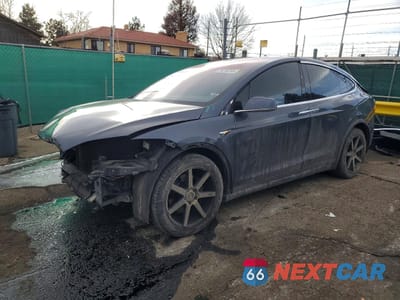 2018 TESLA MODEL X 5YJXCBE23JF104447 - główne zdjęcie licytacji z USA - miniatura