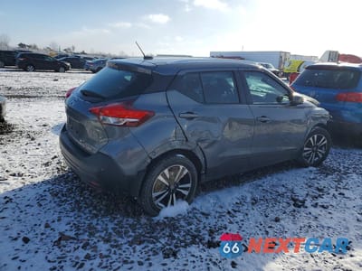 Trzecie zdjęcie samochodu z tyłu: 2019 NISSAN KICKS VIN:3N1CP5CU1KL566178 - miniatura