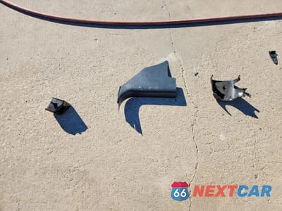 Zdjęcie 12 z 13 samochodu: 1999 GMC NEW SIERRA K1500 VIN:1GTEK19T6XZ534905 - miniatura