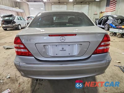 Zdjęcie 6 z 12 samochodu: 2007 MERCEDES-BENZ C 280 VIN:WDBRF54H67A952636 - miniatura