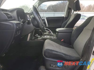 Zdjęcie 7 z 13 samochodu: 2015 TOYOTA 4RUNNER SR5/SR5 PREMIUM VIN:JTEBU5JRXF5268858 - miniatura