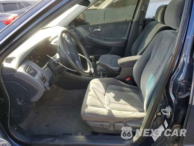 Zdjęcie 7 z 13 samochodu: 2000 HONDA ACCORD EX VIN:1HGCG5556YA054548 - miniatura
