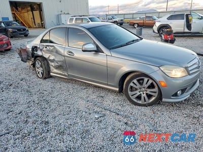 Czwarte zdjęcie samochodu z boku: 2008 MERCEDES-BENZ C 300 4MATIC VIN:WDDGF81X78F122683 - miniatura