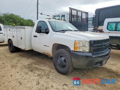 Czwarte zdjęcie samochodu z boku: 2009 CHEVROLET SILVERADO UTILITY / SERVICE TRUCK VIN:1GBJC74K39E109217 - miniatura