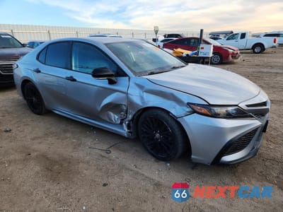Czwarte zdjęcie samochodu z boku: 2021 TOYOTA CAMRY SE VIN:4T1T11AK8MU481061 - miniatura