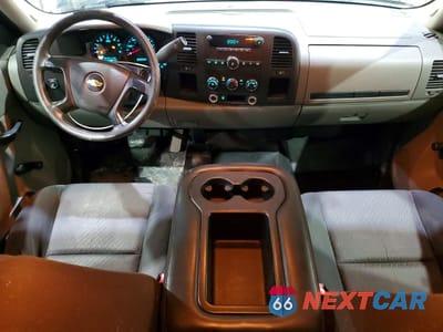 Zdjęcie 8 z 13 samochodu: 2011 CHEVROLET SILVERADO K1500 VIN:1GCRKPEA0BZ211709 - miniatura