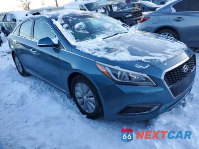 Czwarte zdjęcie samochodu z boku: 2016 HYUNDAI SONATA HYBRID VIN:KMHE24L16GA012911 - miniatura