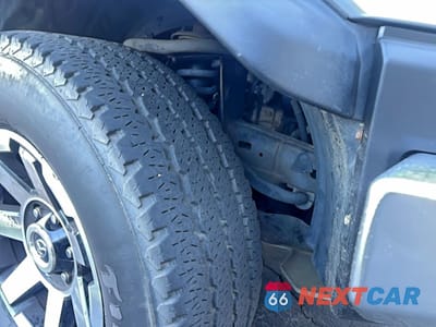 Zdjęcie 13 z 13 samochodu: 2007 TOYOTA FJ CRUISER VIN:JTEBU11F170094210 - miniatura