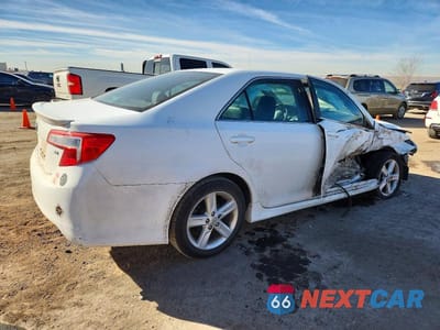 Trzecie zdjęcie samochodu z tyłu: 2013 TOYOTA CAMRY L VIN:4T1BF1FK3DU720134 - miniatura