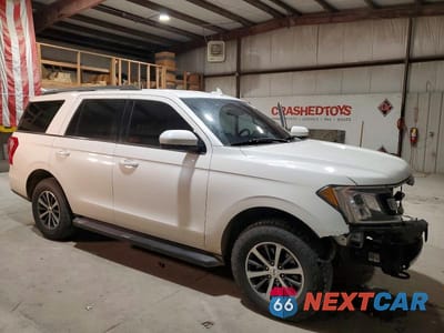 Czwarte zdjęcie samochodu z boku: 2020 FORD EXPEDITION XLT VIN:1FMJU1JT3LEA74555 - miniatura