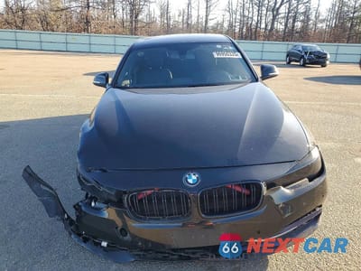 Piąte zdjęcie samochodu w środku: 2016 BMW 328 XI SULEV VIN:WBA8E3G58GNU02429 - miniatura