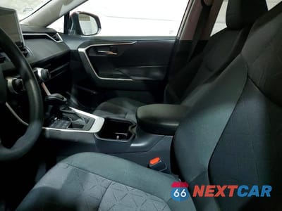 Zdjęcie 7 z 14 samochodu: 2025 TOYOTA RAV4 XLE VIN:2T3P1RFV1SW590761 - miniatura