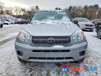 Piąte zdjęcie samochodu w środku: 2005 TOYOTA RAV4 VIN:JTEHD20V156027061 - miniatura