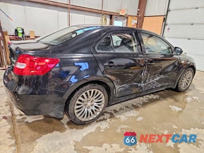 Trzecie zdjęcie samochodu z tyłu: 2011 SUZUKI KIZASHI SLS VIN:JS2RF9A7XB6110288 - miniatura