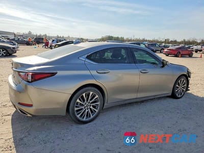 Trzecie zdjęcie samochodu z tyłu: 2019 LEXUS ES 300 VIN:58ABZ1B19KU002419 - miniatura