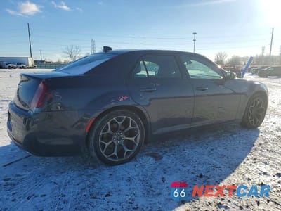 Trzecie zdjęcie samochodu z tyłu: 2016 CHRYSLER 300 S VIN:2C3CCABG1GH294894 - miniatura
