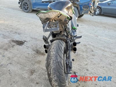 Czwarte zdjęcie samochodu z boku: 2015 KAWASAKI ZX1000 VIN:JKAZXCM16FA005305 - miniatura