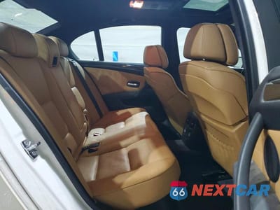 Zdjęcie 10 z 12 samochodu: 2008 BMW 528 I VIN:WBANU53578CT14914 - miniatura