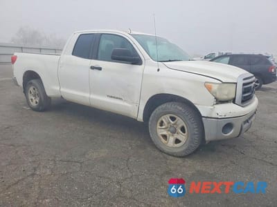 Czwarte zdjęcie samochodu z boku: 2011 TOYOTA TUNDRA DOUBLE CAB SR5 VIN:5TFUM5F16BX022422 - miniatura
