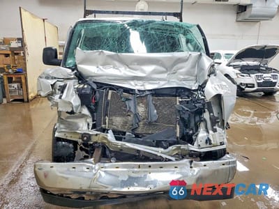 Piąte zdjęcie samochodu w środku: 2018 GMC SAVANA G2500 UTILITY / SERVICE VAN VIN:1GTW7AFP0J1185470 - miniatura