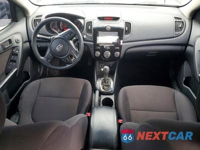 Zdjęcie 8 z 12 samochodu: 2011 KIA FORTE EX VIN:KNAFU4A25B5455886 - miniatura